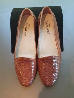 TROTTERS Woven Leather Tan Slip-On Flats